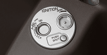 SHUTTER KEY WITH CENTRAL SEAT LOCK